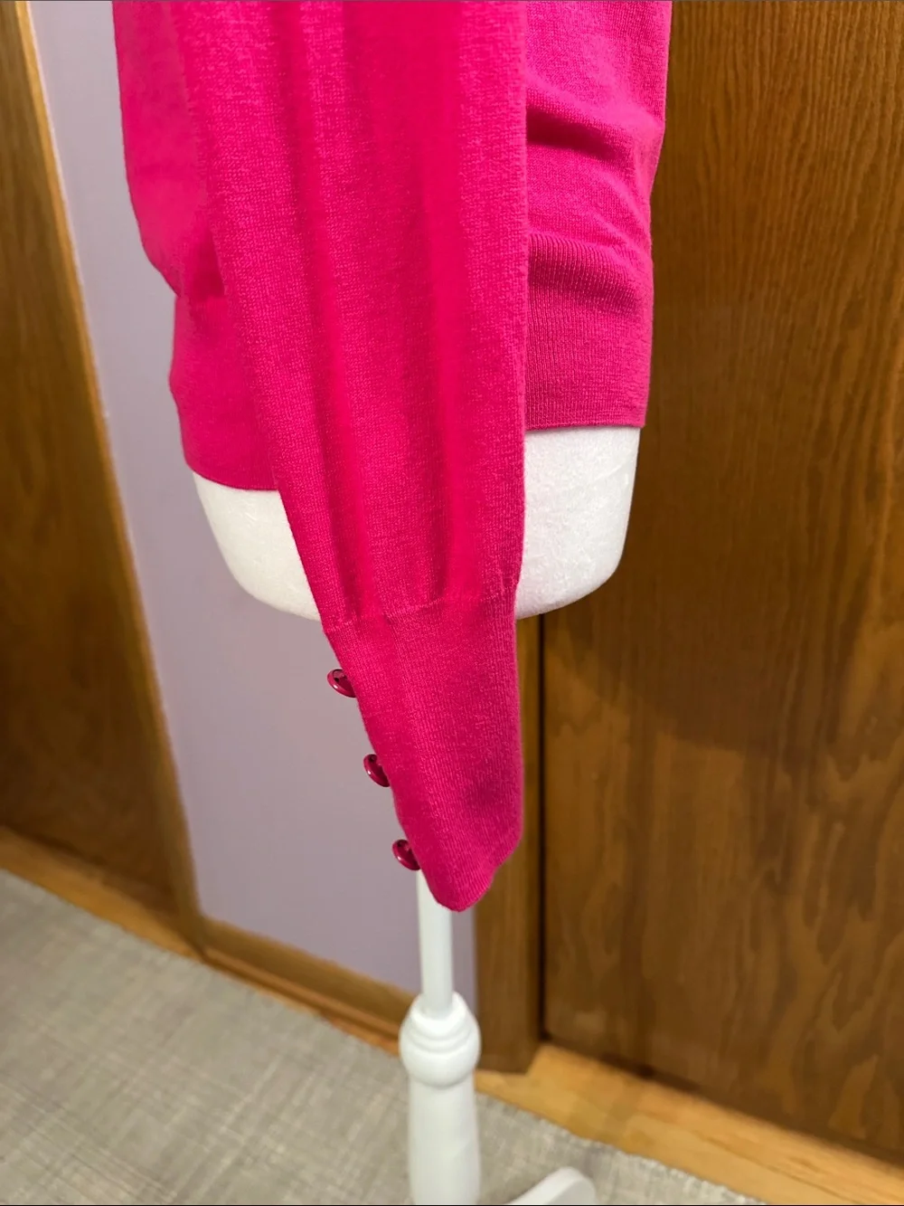 L’AGENCE Bright Fuchsia Turtleneck Top size small. - Picture 6 of 12